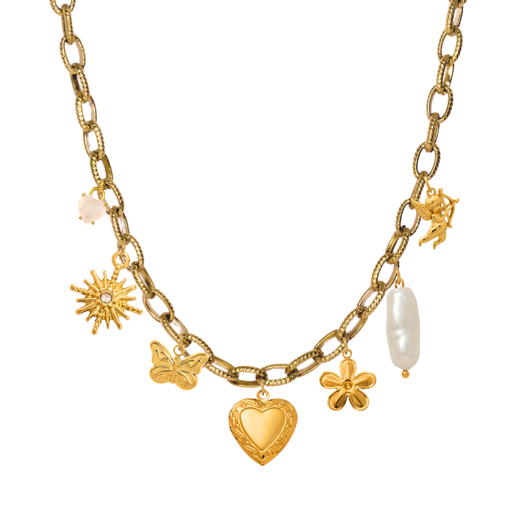 create you own necklace with pendants to have a unique piece of personalized jewelry
